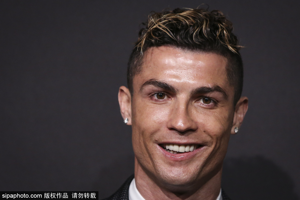 普斯卡什奖有力竞争者！绿巨人胡尔克打入了一粒绝对惊世骇俗的进球！