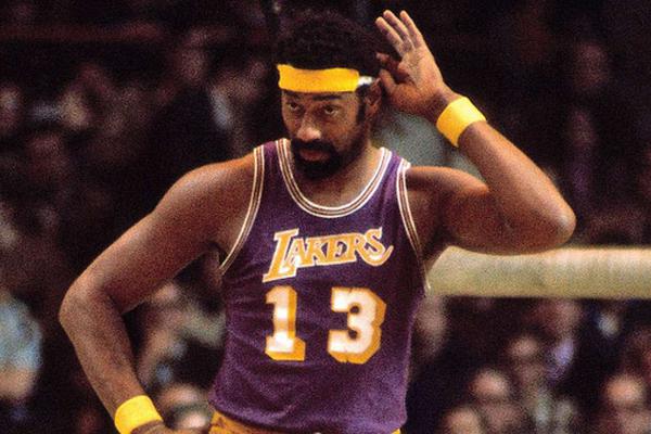 给你修修胡子，瓦科分享自己用剪刀剪克雷桑胡子的照片