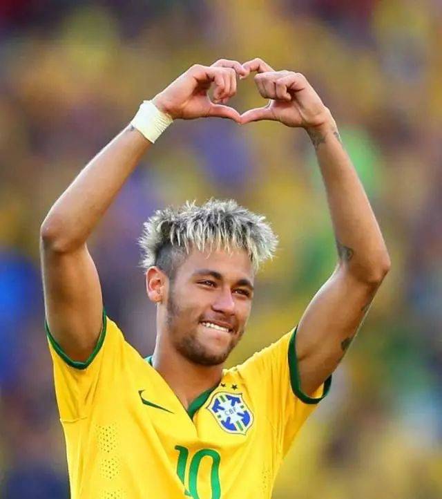 罗马推出黑胶唱片版队歌：限量版售价49.9欧，普通版19.9欧