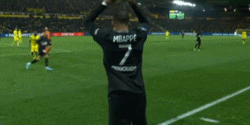 摩根公布C罗最新专访数据：全平台播放量达1.65亿次